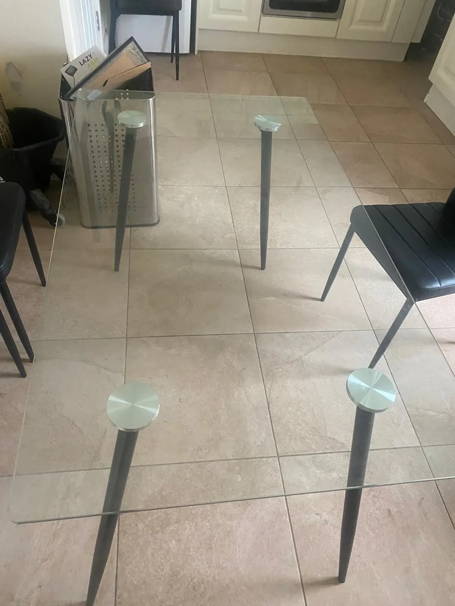 Kitchen table and 3 chair - Image 1