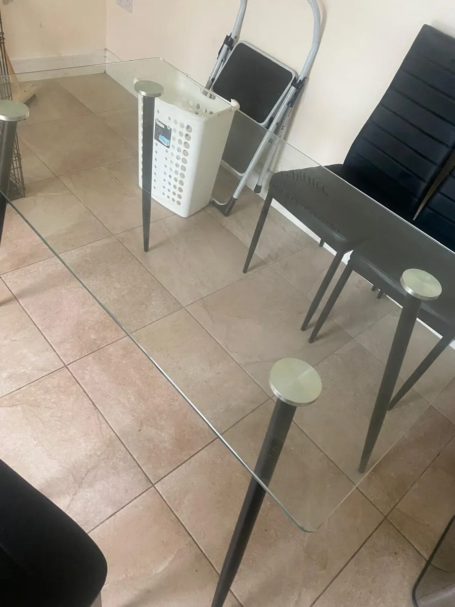 Kitchen table and 3 chair - Image 2