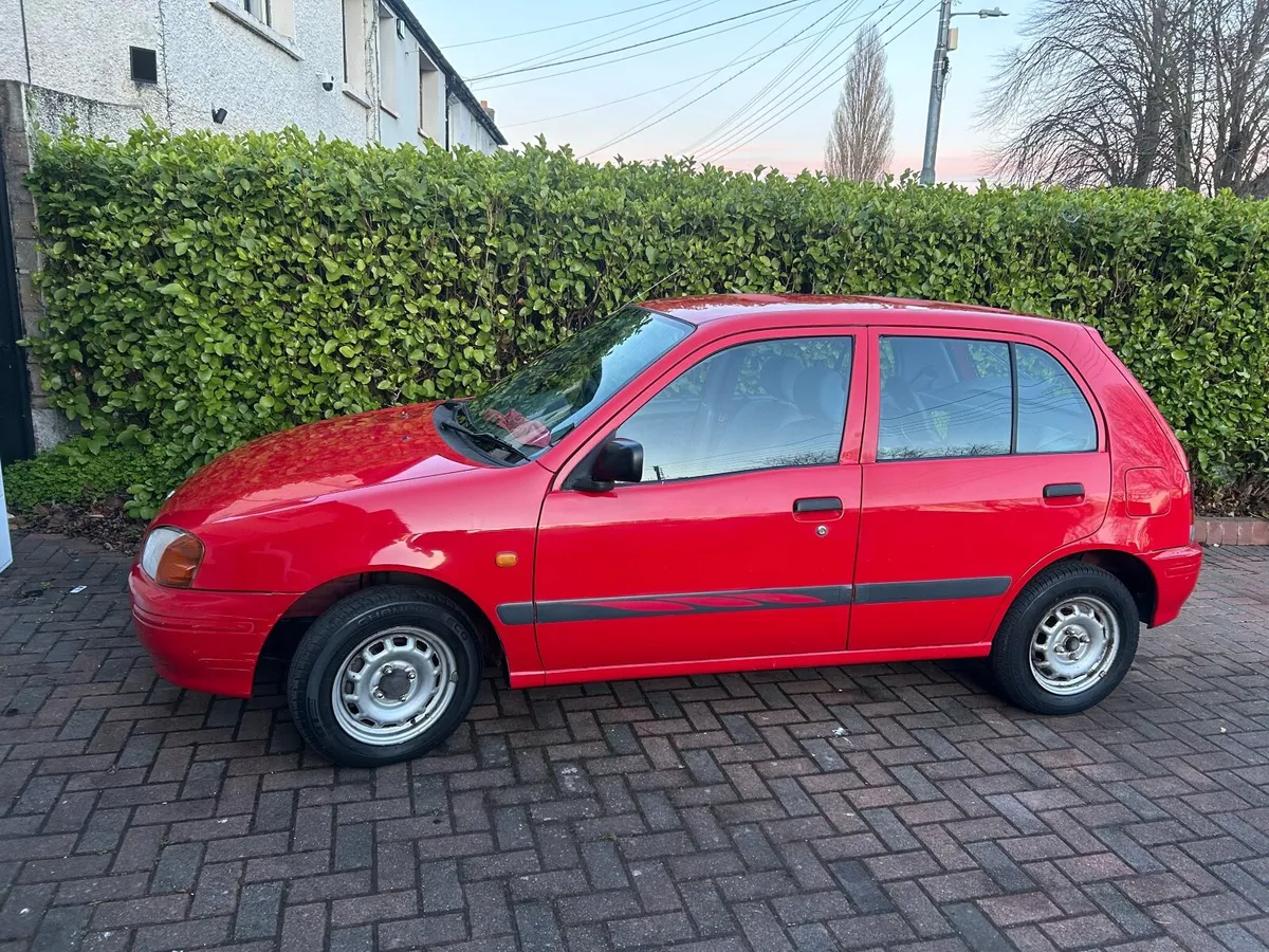 Toyota Starlet 1998 - Image 1