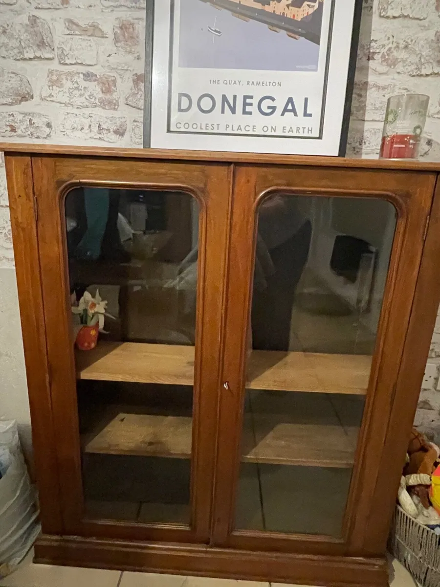 Display cabinet/ bookcase