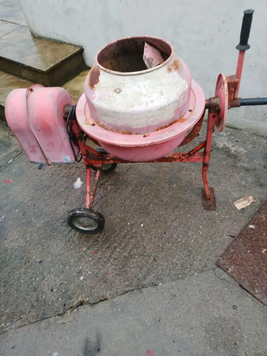 Very small cement mixer - Image 3