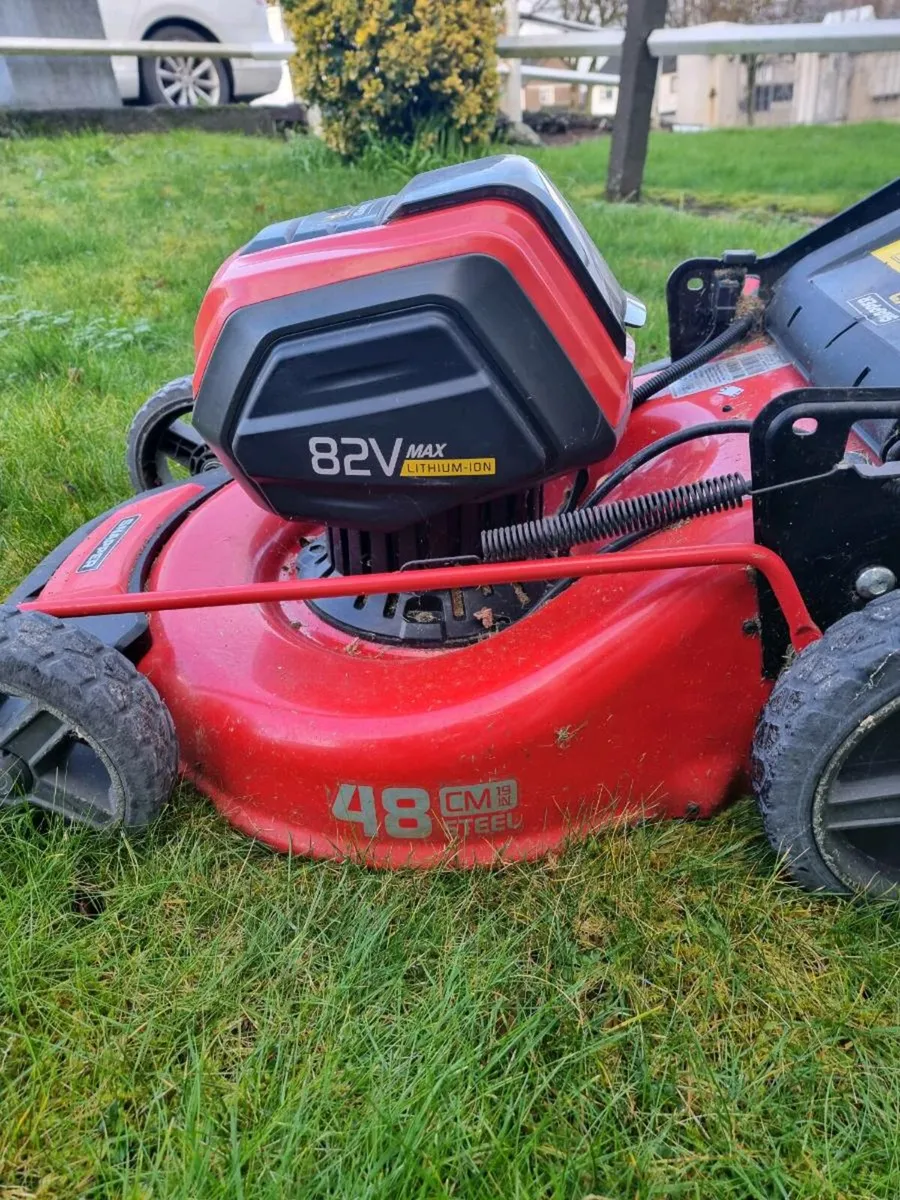 Snapper XD battery lawnmower - Image 3