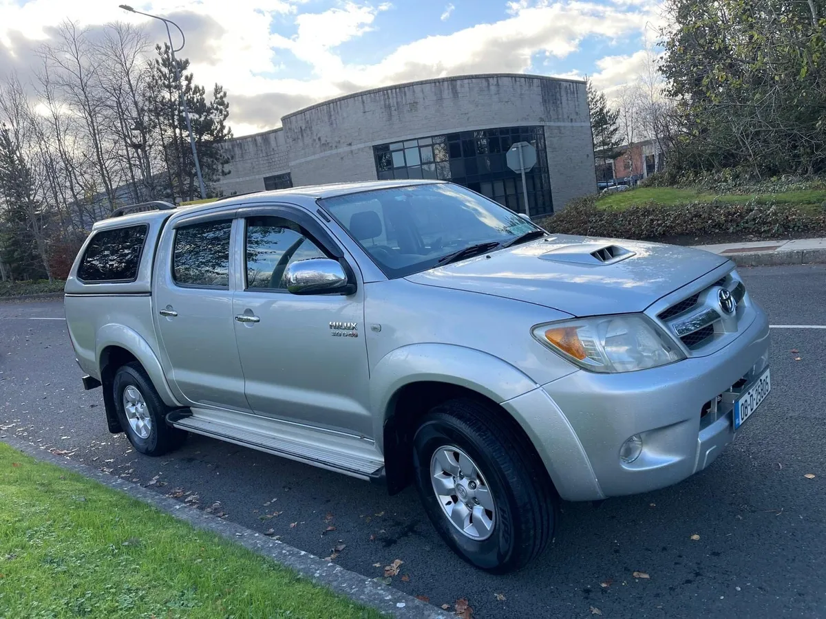 Toyota Hilux Mobile Car Valeting Rig - Image 2