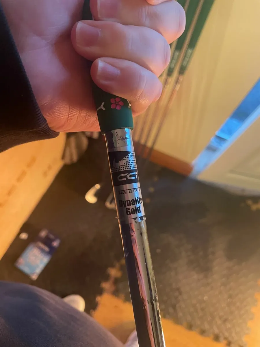 Nike CCI irons, Cobra carry bag & trolley - Image 4