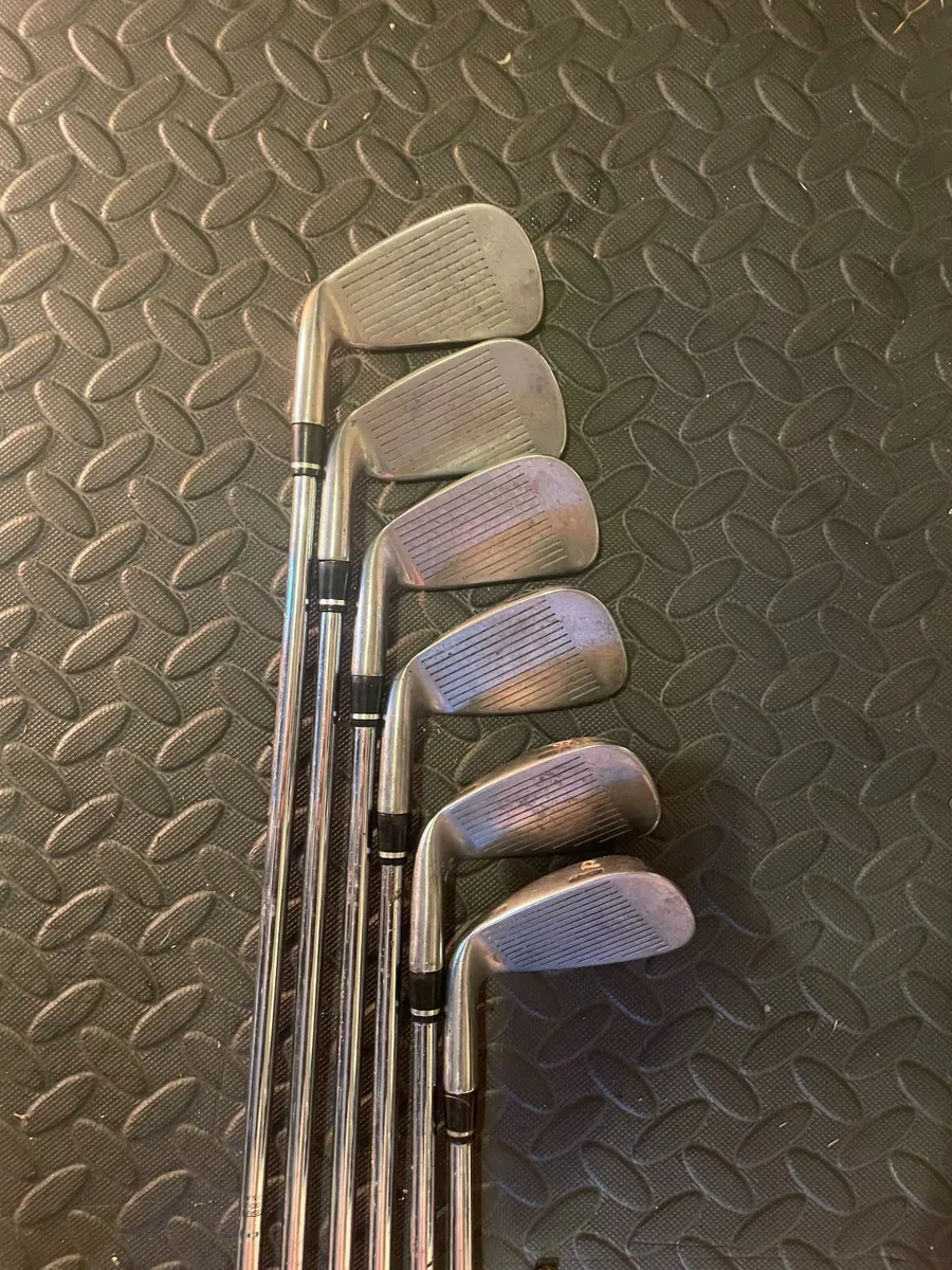 Nike CCI irons, Cobra carry bag & trolley - Image 3