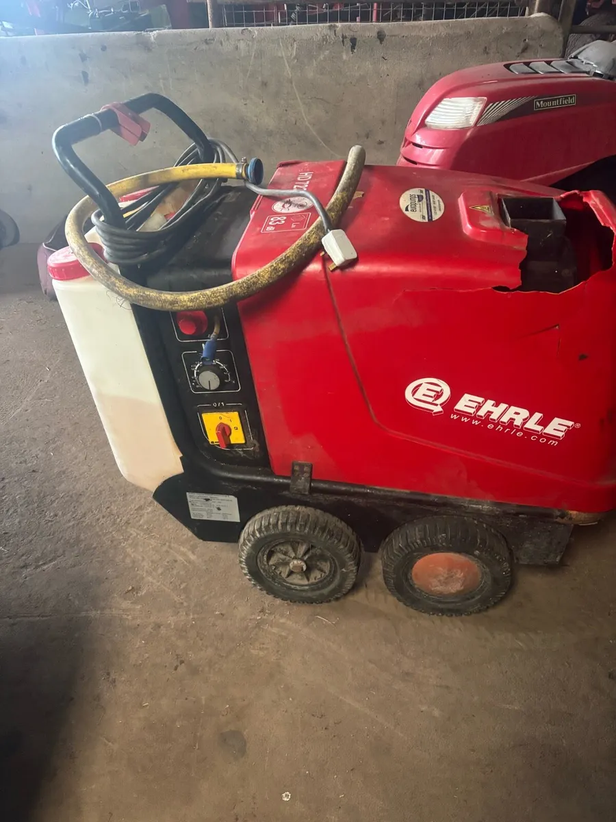 Power washer - Image 1