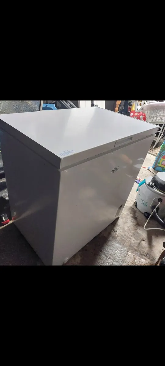 Large box Freezer for Sale - Image 2