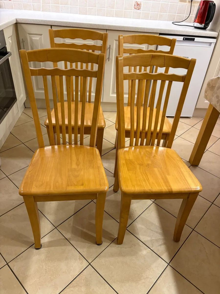 4 kitchen chairs - Image 1