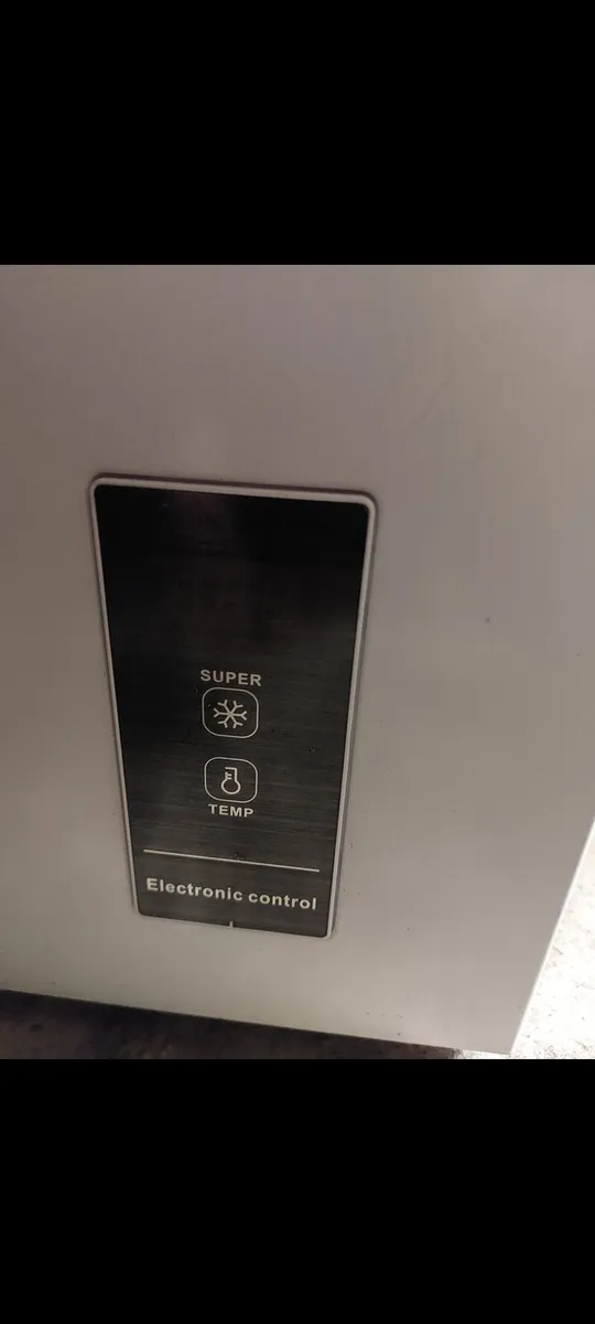 Large box Freezer for Sale - Image 4