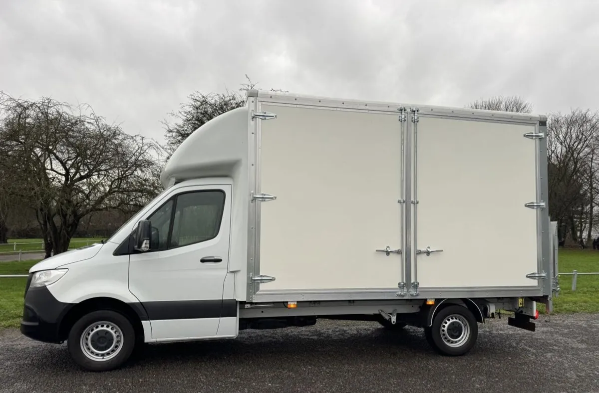2021 Mercedes-Benz Sprinter Luton Box Van - Image 1