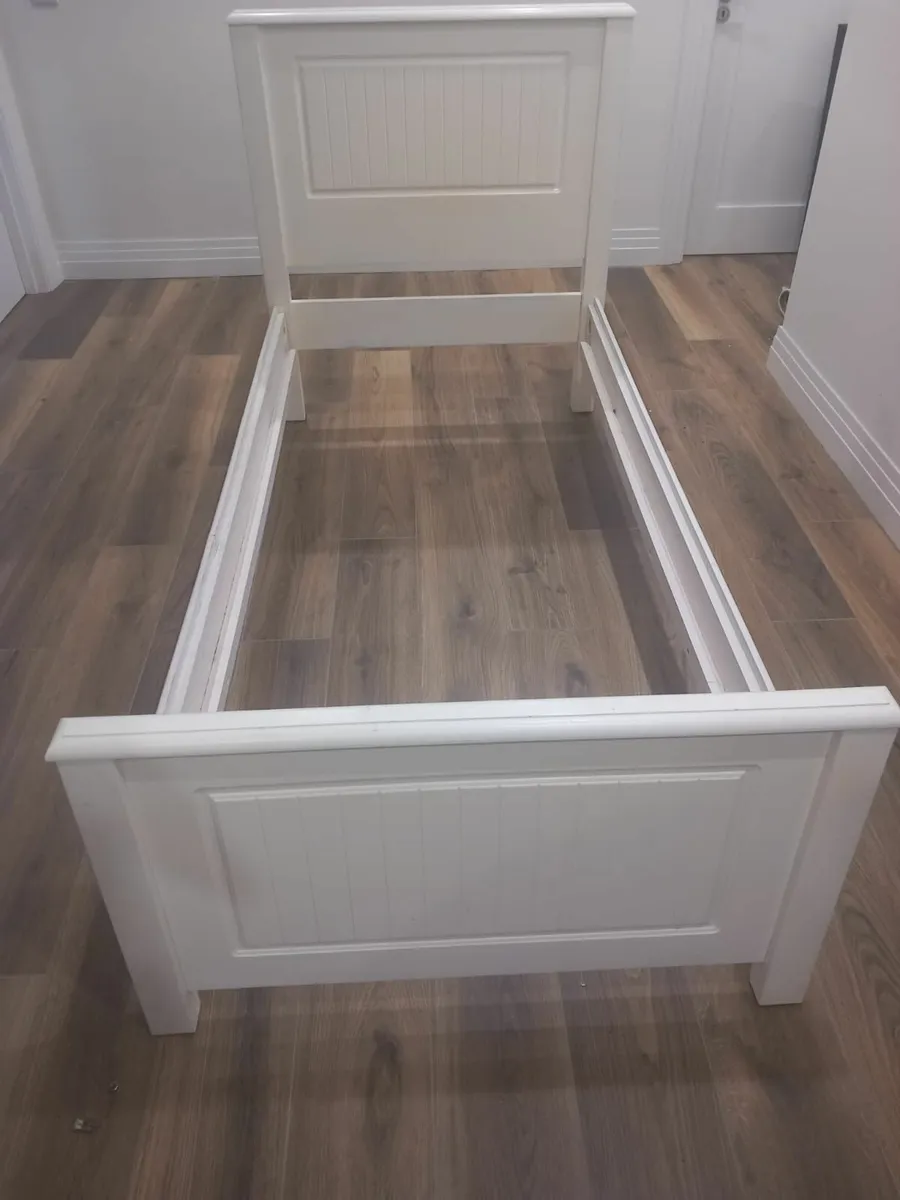 Bed & Mirrors - Image 2