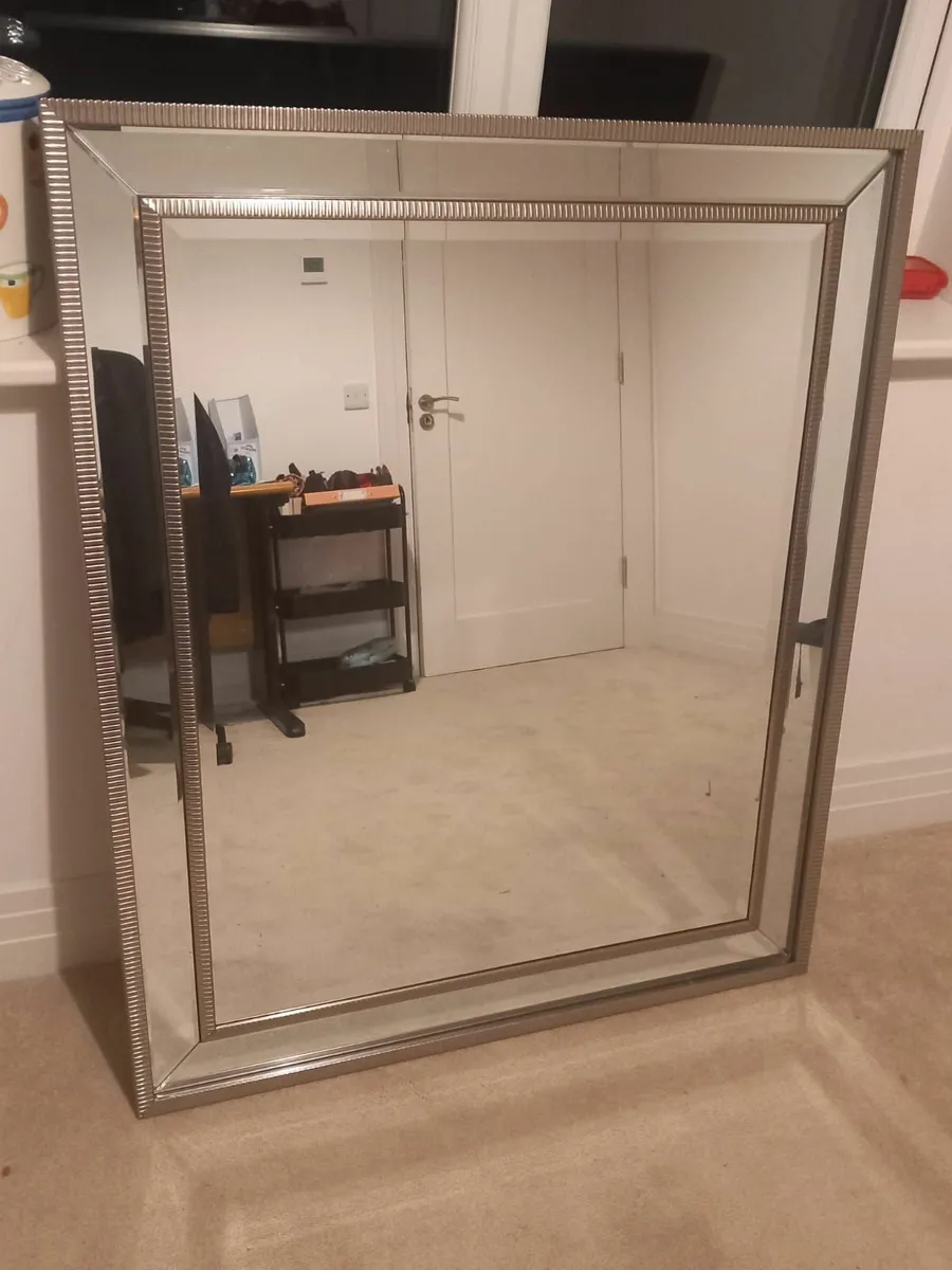 Bed & Mirrors - Image 4