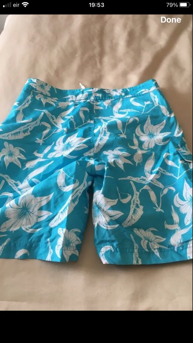 Boys shorts age 13 €3 - Image 1