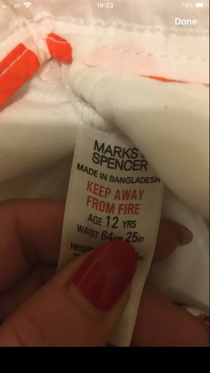 Girls denim shorts age 12 €5 - Image 4