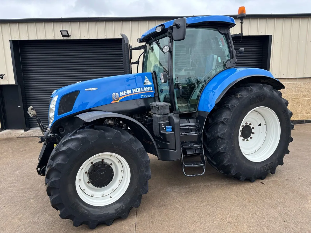2012 NEW HOLLAND T7.250 AUTO COMMAND - Image 1