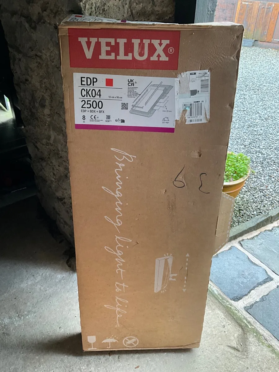 Conservation Velux Window and Flashing Kit - Image 3