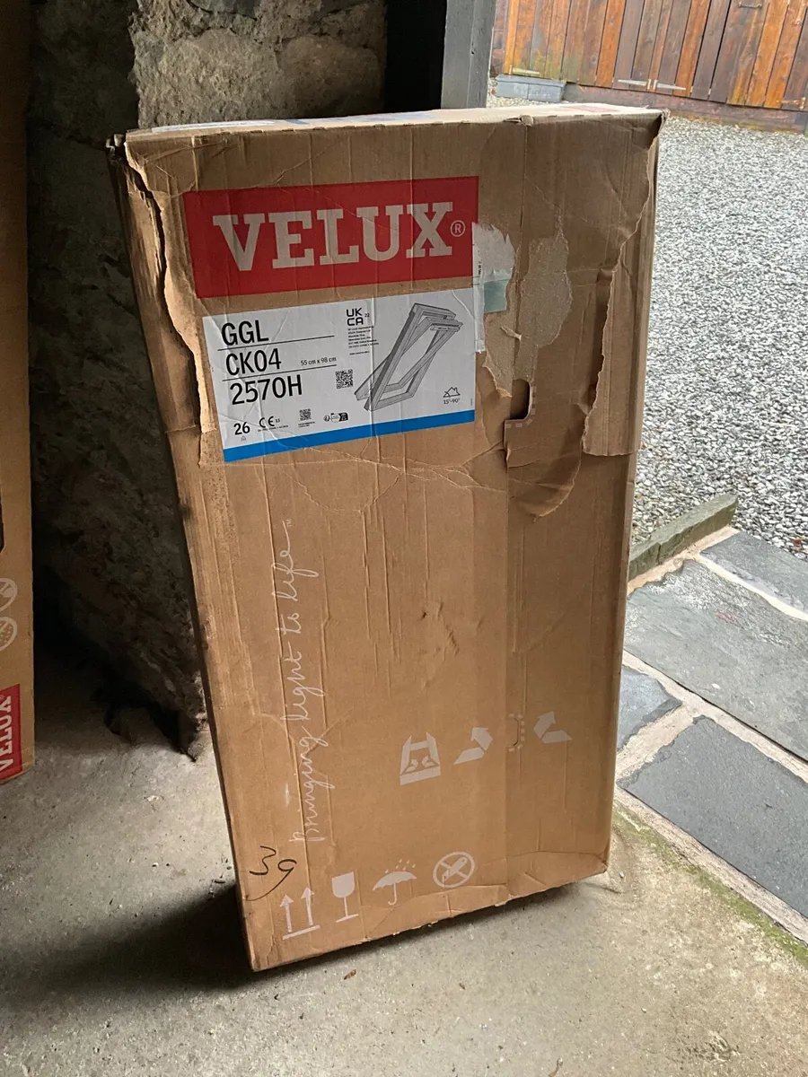 Conservation Velux Window and Flashing Kit - Image 1