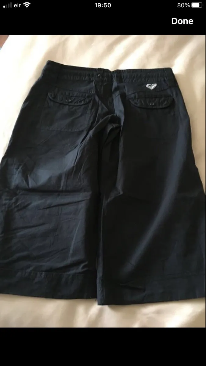 Ladies Roxy shorts size Xs €8 - Image 2