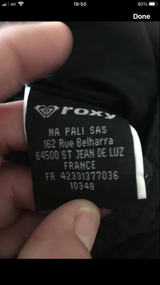 Ladies Roxy shorts size Xs €8 - Image 3