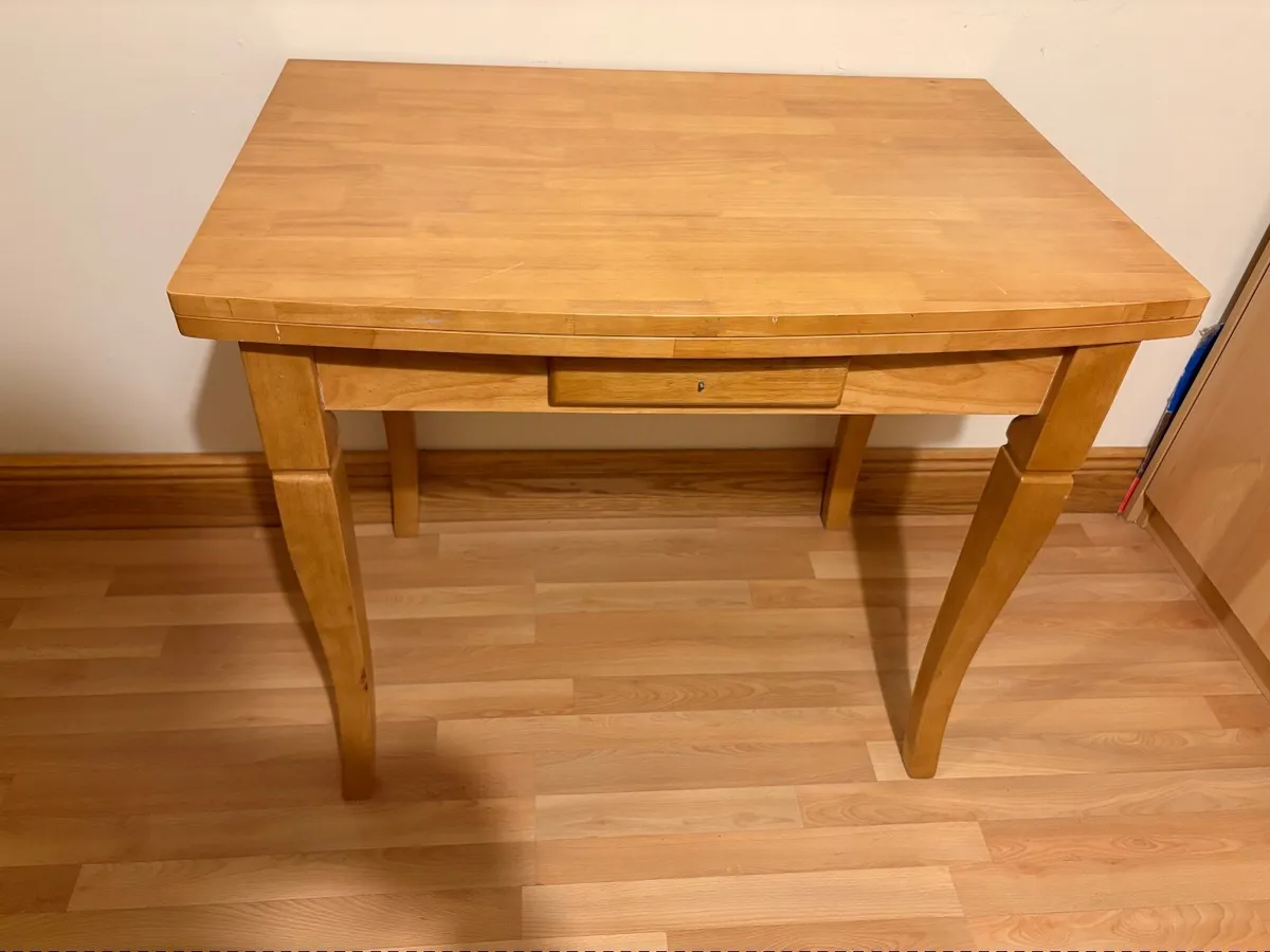 Kitchen table - Image 2