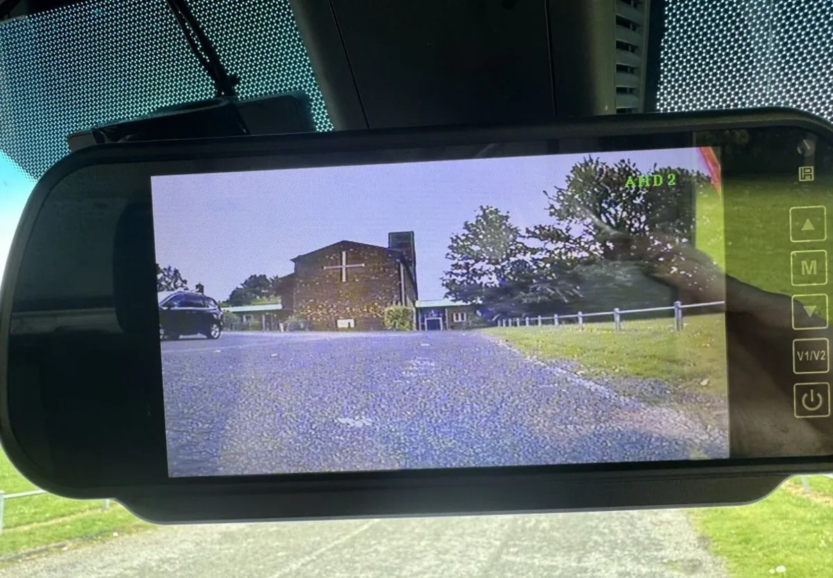 2022 Mercedes-Benz Sprinter Luton Box Van - Image 3