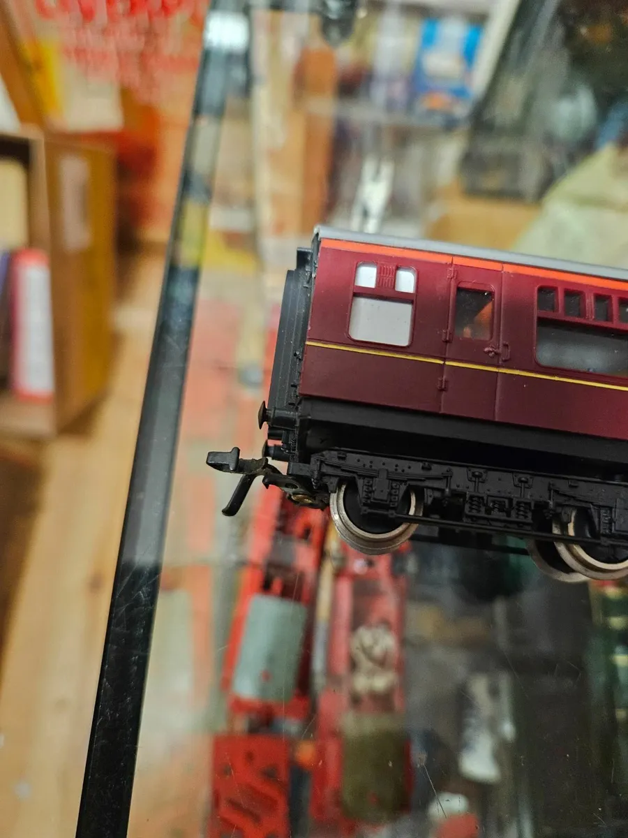 Hornby OO Gauge Carraige - Image 3
