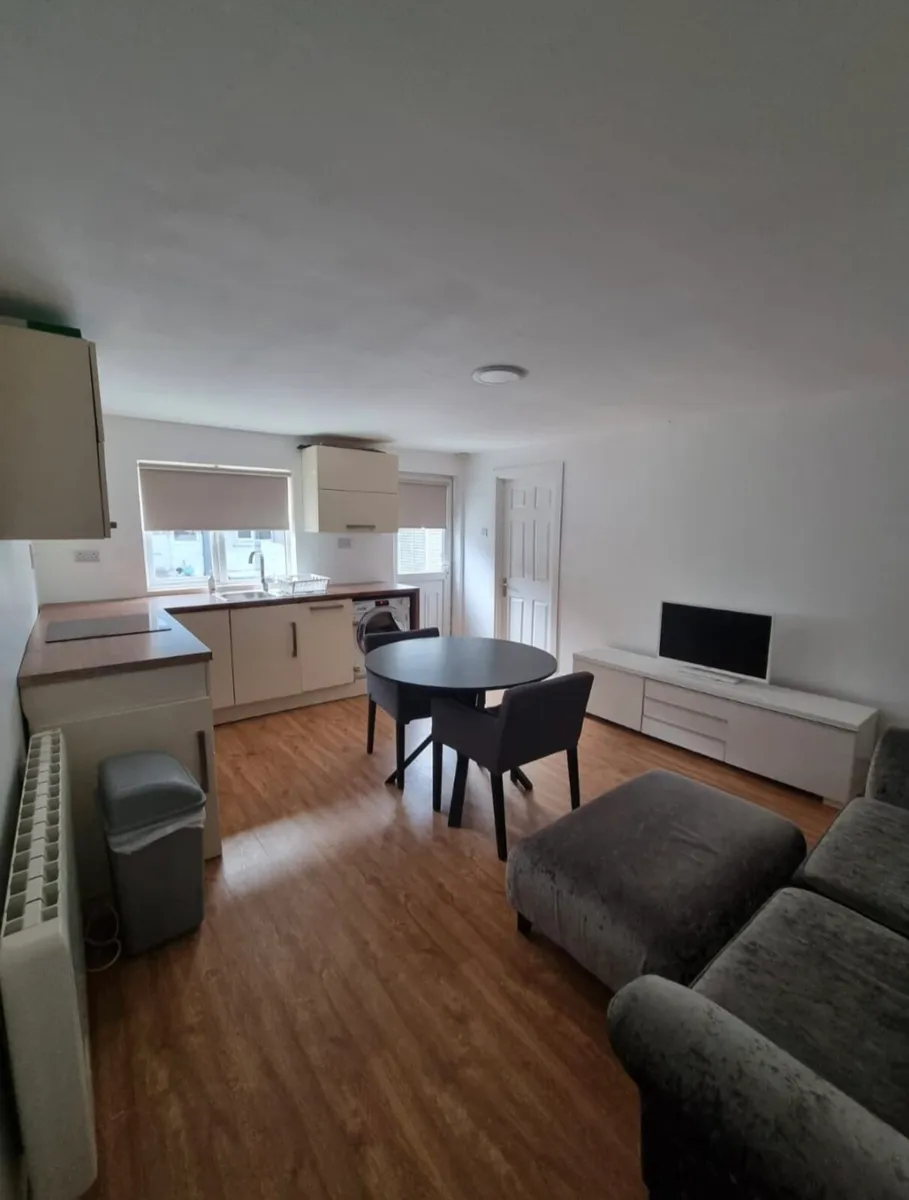 1 bed house - Image 2