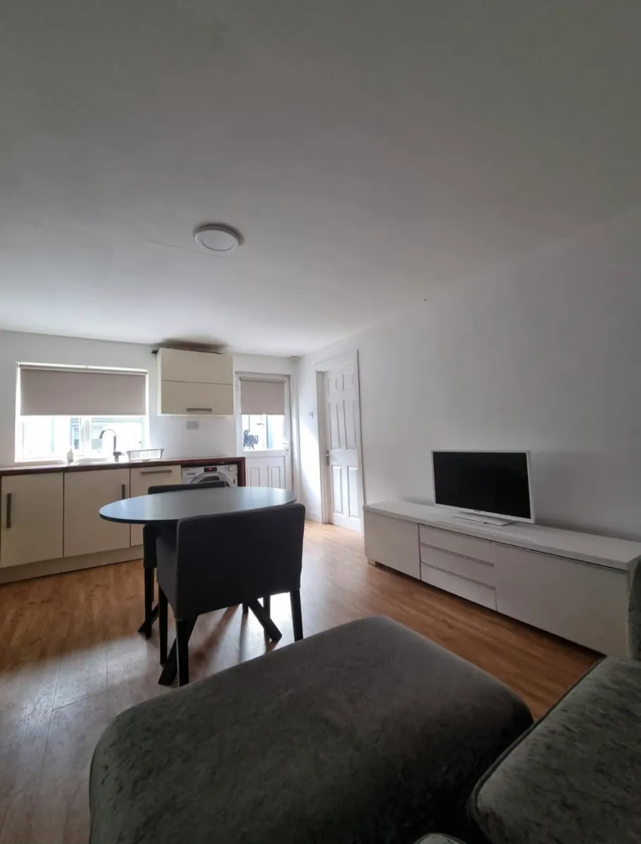 1 bed house - Image 3