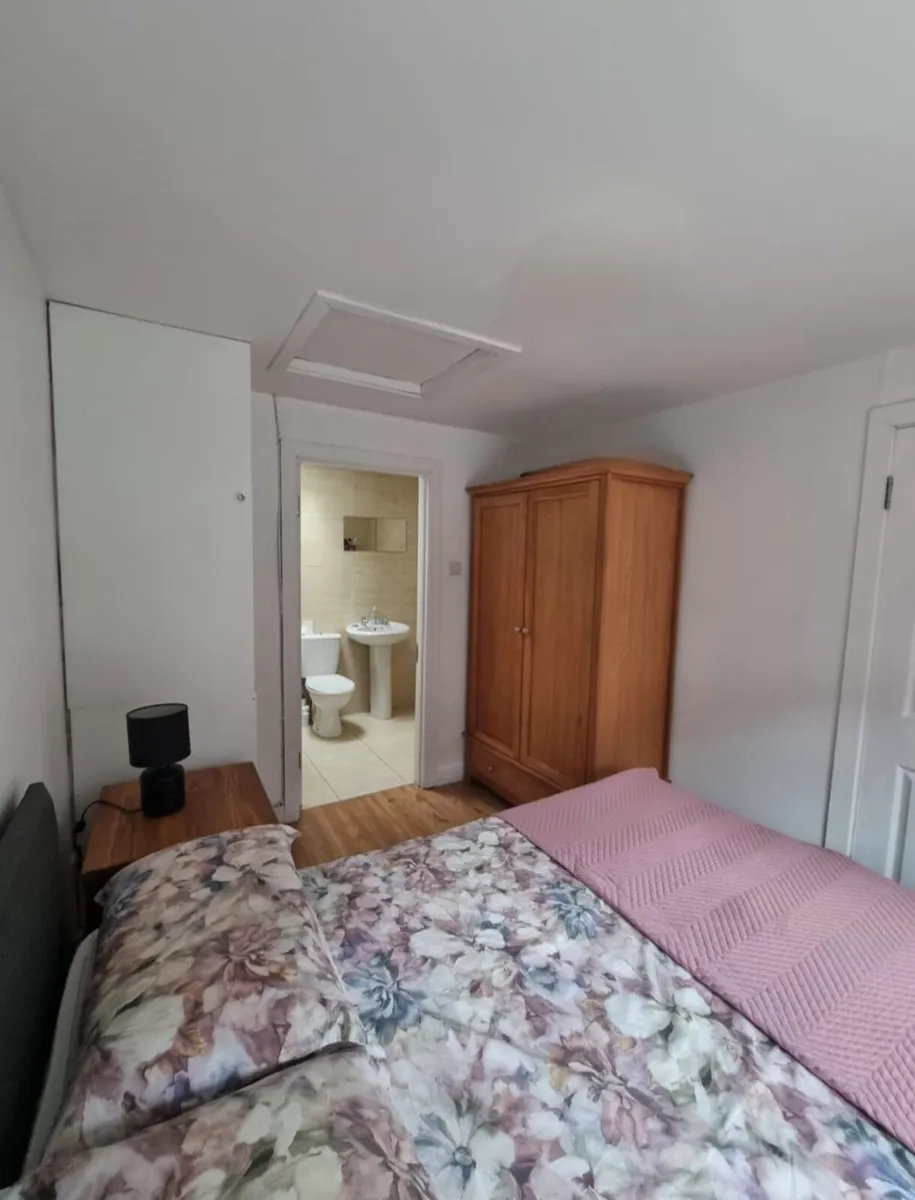1 bed house - Image 4