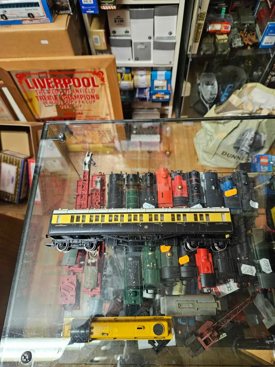 Hornby OO Gauge Carraige