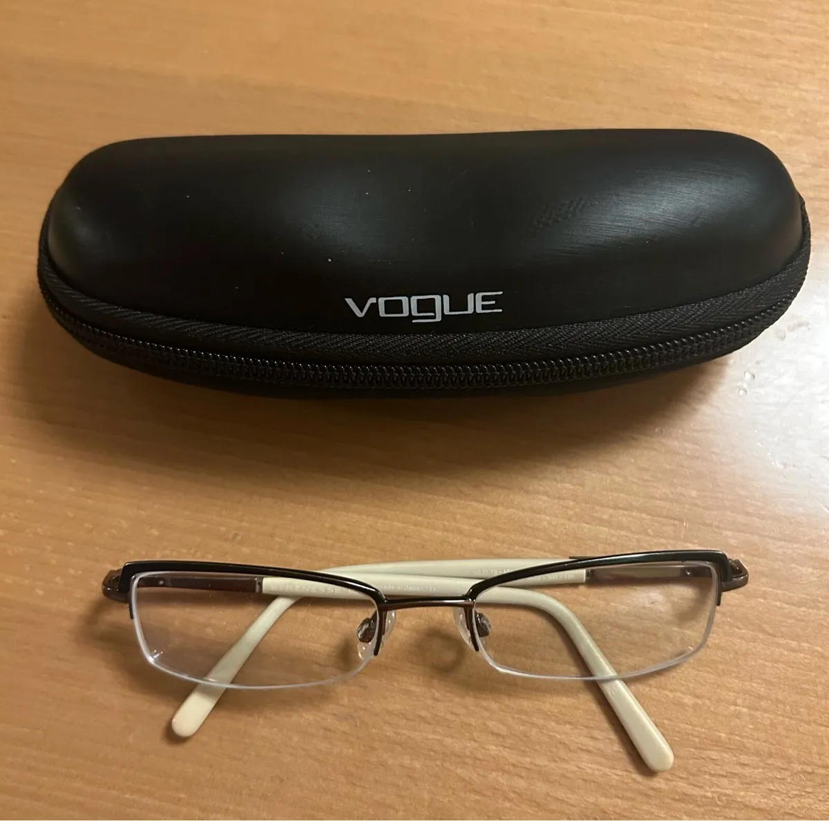 Vogue glasses frame with prescription lenses -4.5 - Image 1