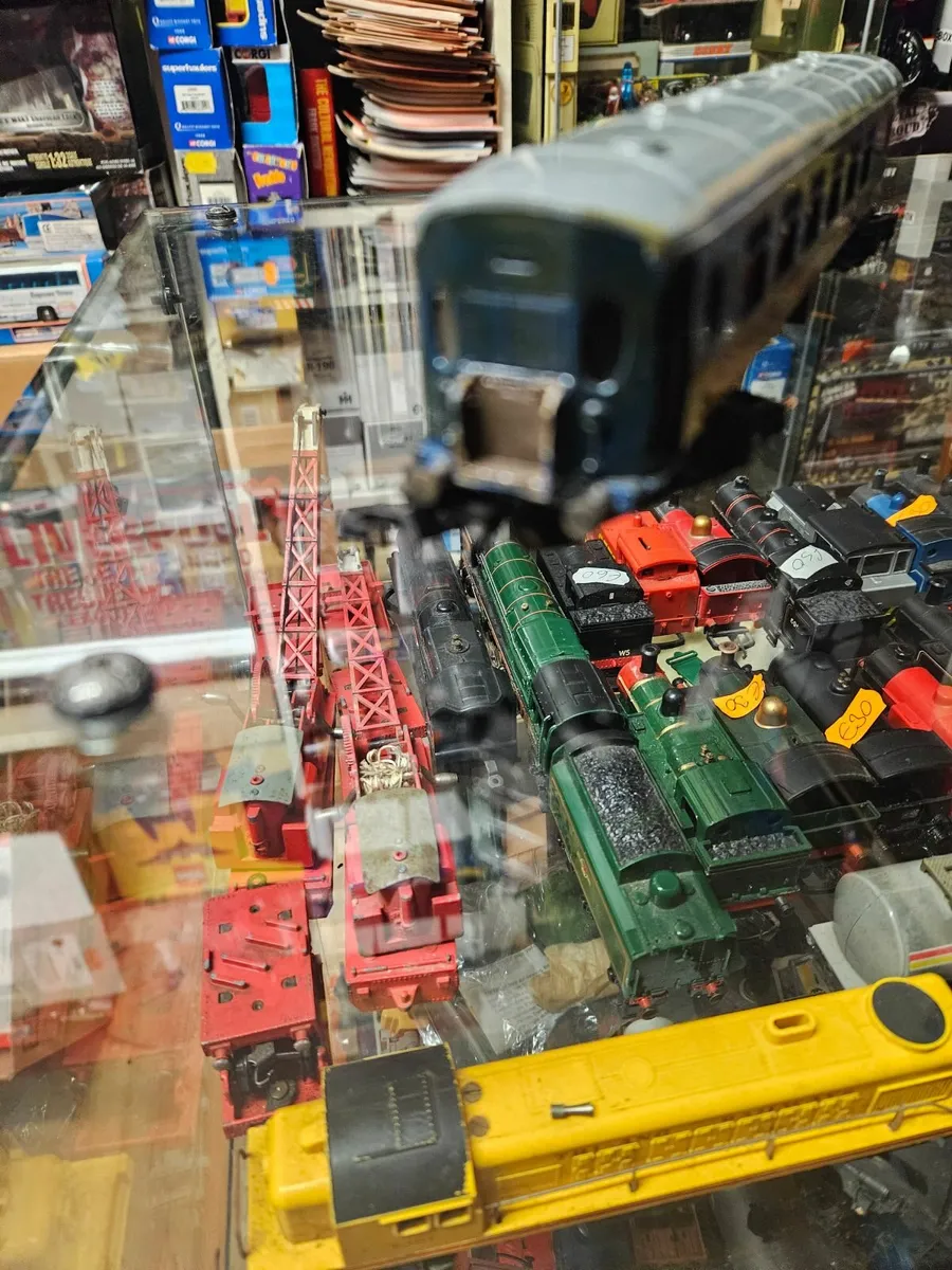 Hornby OO Gauge Carraige - Image 1