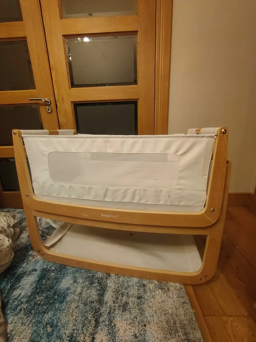 SnuzPod 4 bedside crib - Image 1