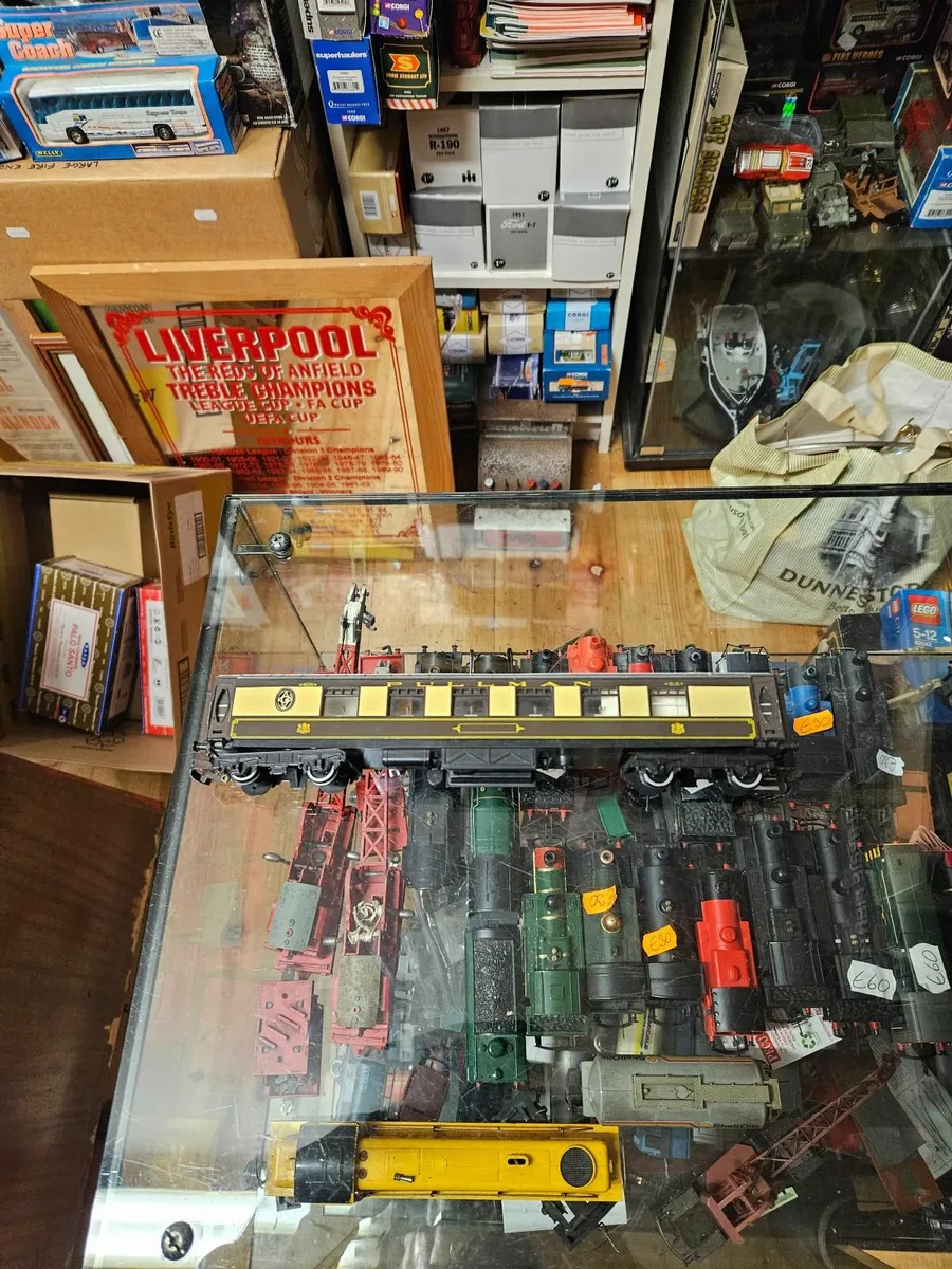 Hornby OO Gauge Carraige