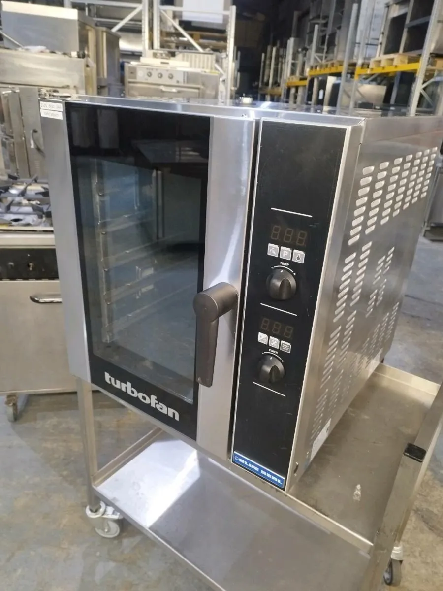 Convection oven - Image 1