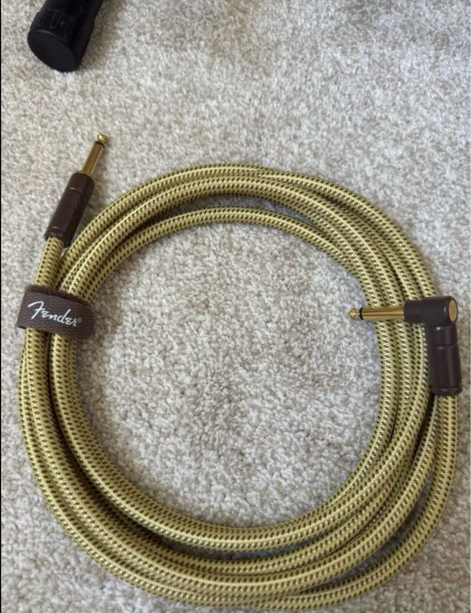 Fender American Performer Stratocaster Honeyburst - Image 4