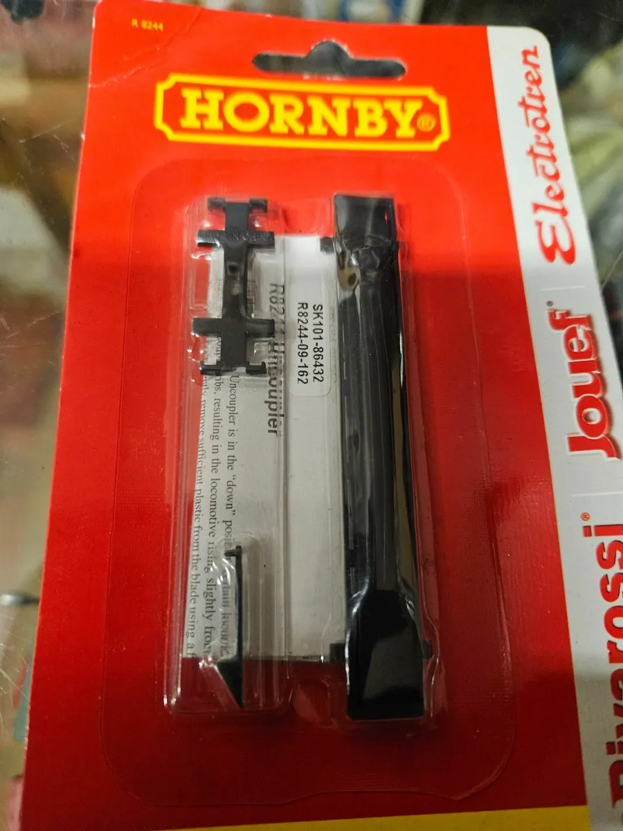 Hornby OO Gauge Uncoupler Unit - Image 2