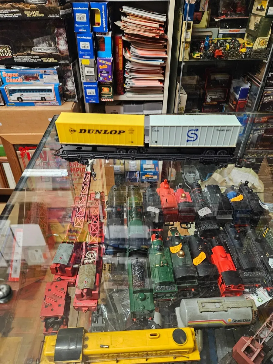 Hornby Lima OO Gauge Wagon - Image 1