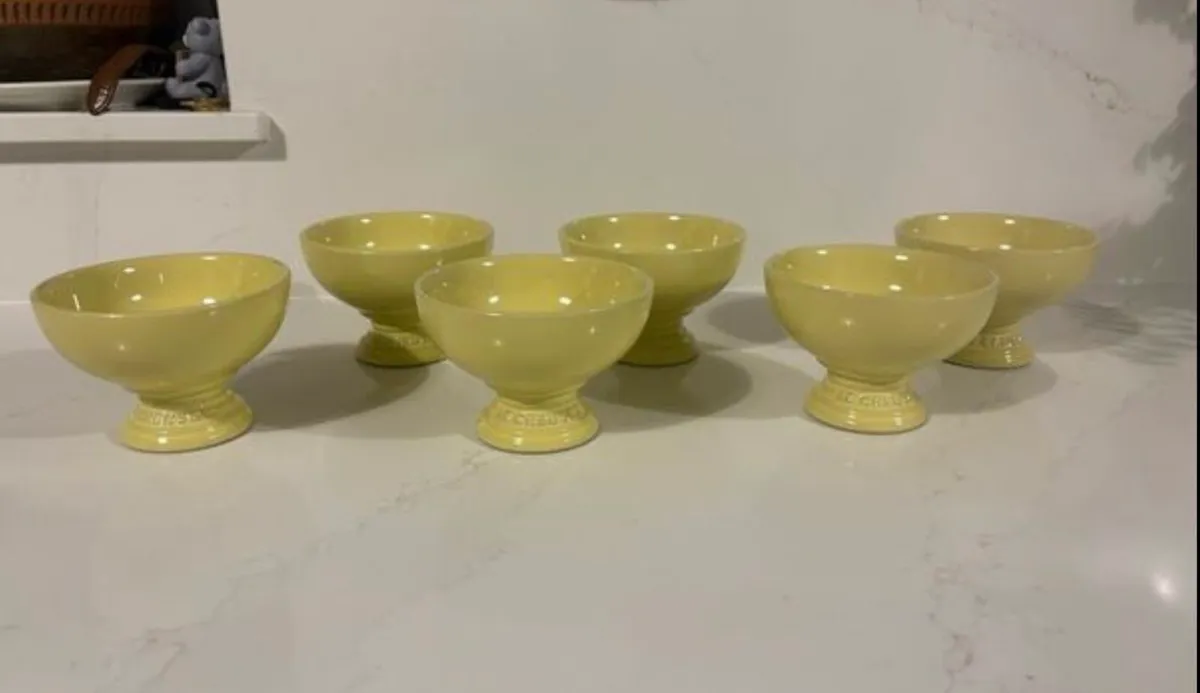 Le Creuset footed Sorbet bowls x6 - Image 1