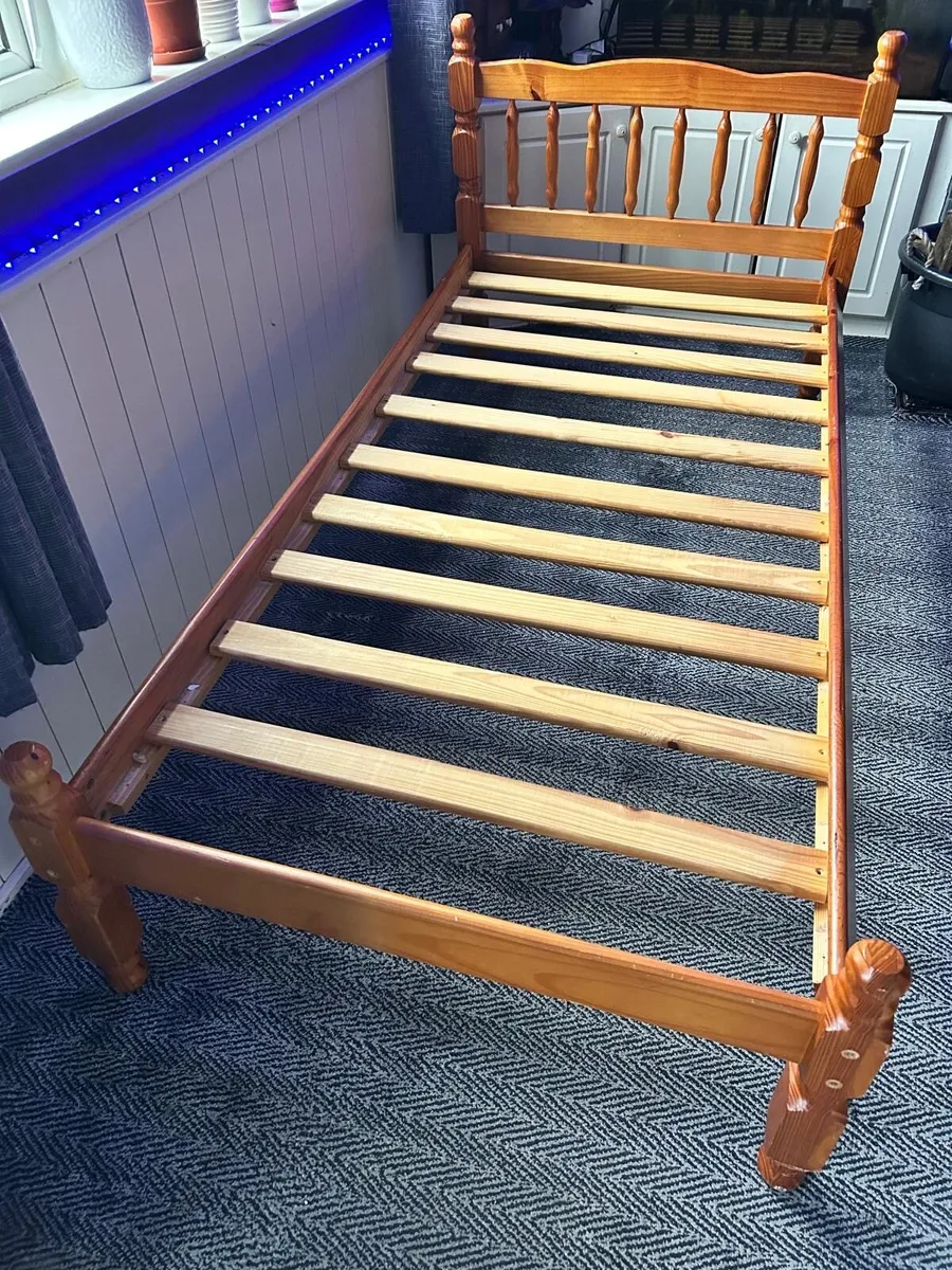 Single bed frame