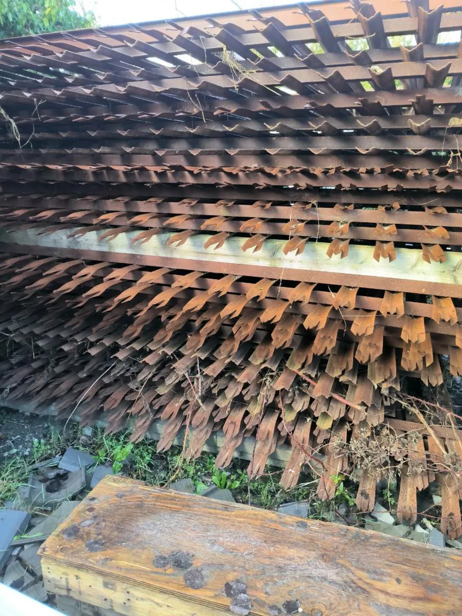 Palisade fencing - Image 2