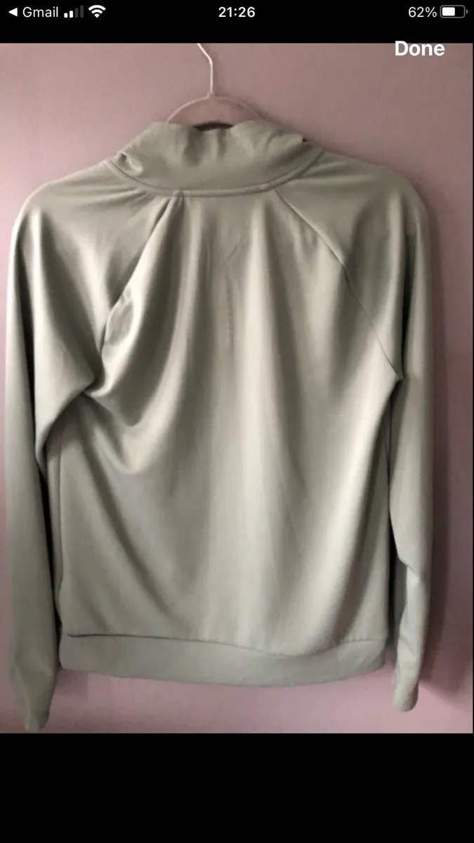 Ladies Nike top size XS €10 - Image 2