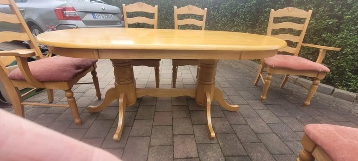 table and chairs - Image 2