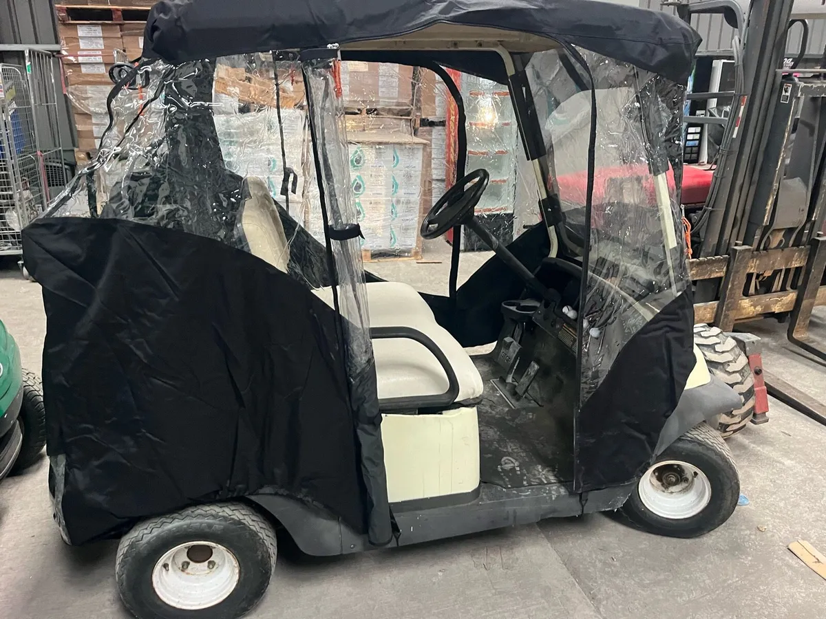 Golf buggy - Image 1