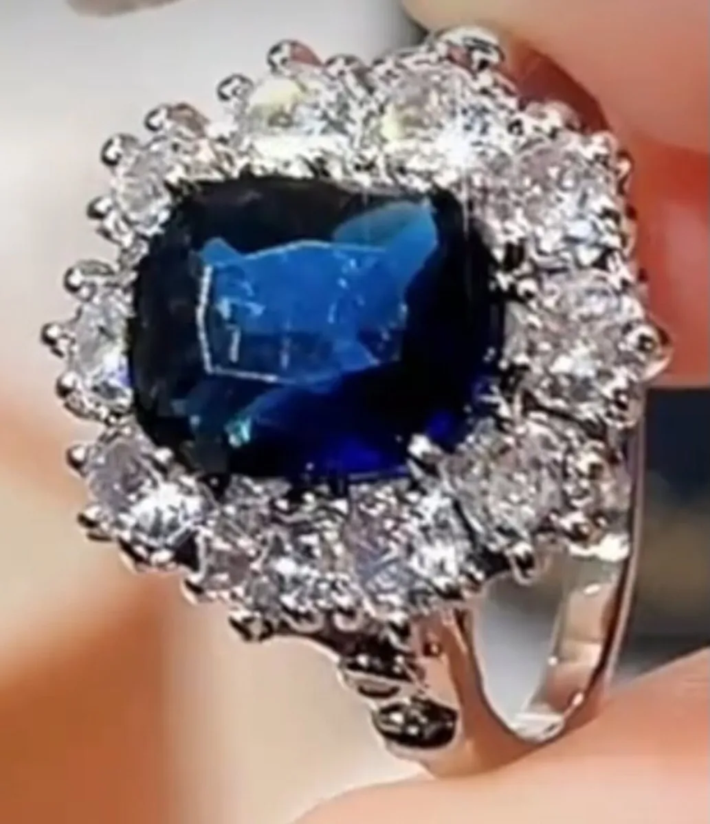 Sapphire look silver Ring - Image 2