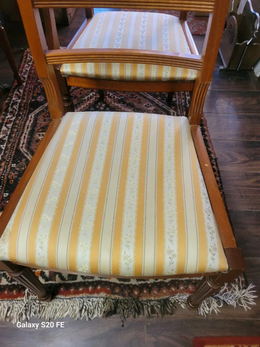 Beautiful dining table +8 chairs - Image 3