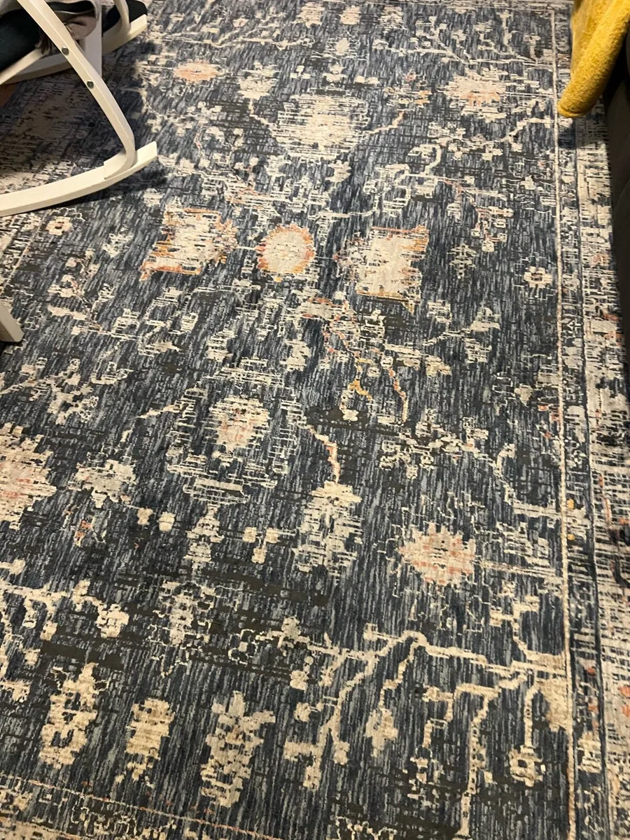 Large Rug - Image 2