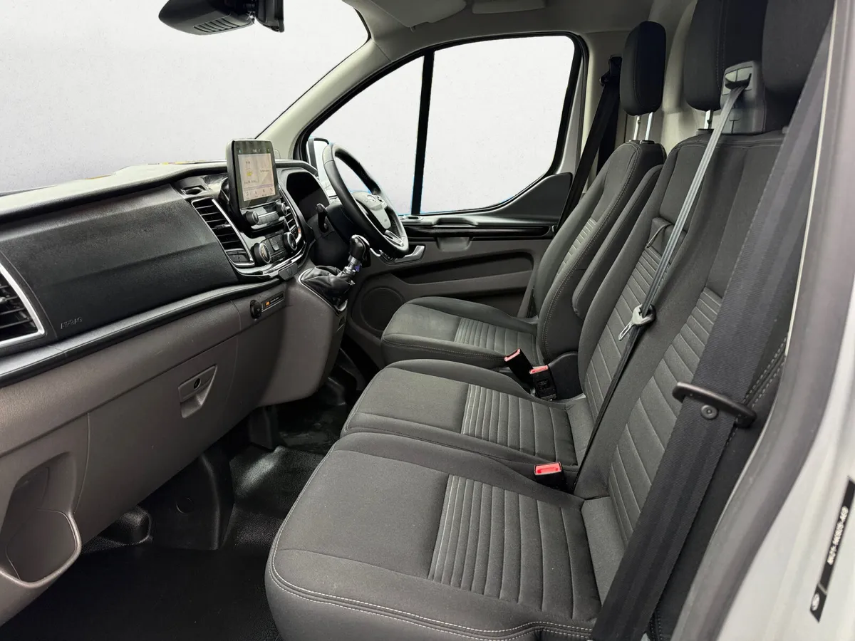 2023 Ford Transit Custom 2.0TDI LIMITED 130BHP LWB - Image 4