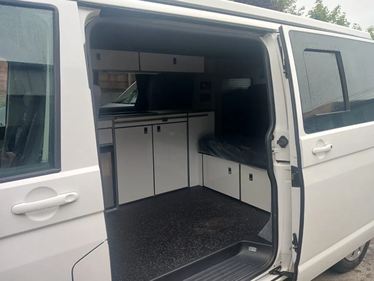 Volkswagen Transporter camper - Image 3
