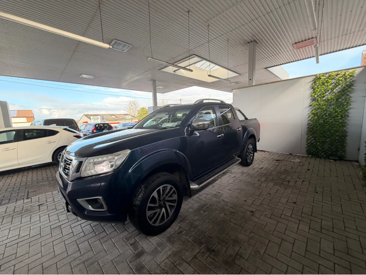 Nissan Navara 2.3 LE LEATHER DOUBLE CAB 1 190 4DR - Image 4
